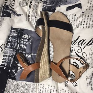 Size 7.5 Merona 1" wedge sandals